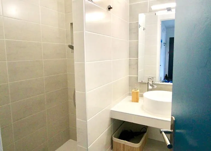 T3 Climatise, Face De Sud, Double Parking, Wifi, Linge Et Menage Inclus Appartement *
